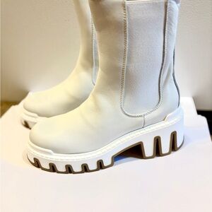 Nila& Nila white leather Chunky Sole Women's Boots